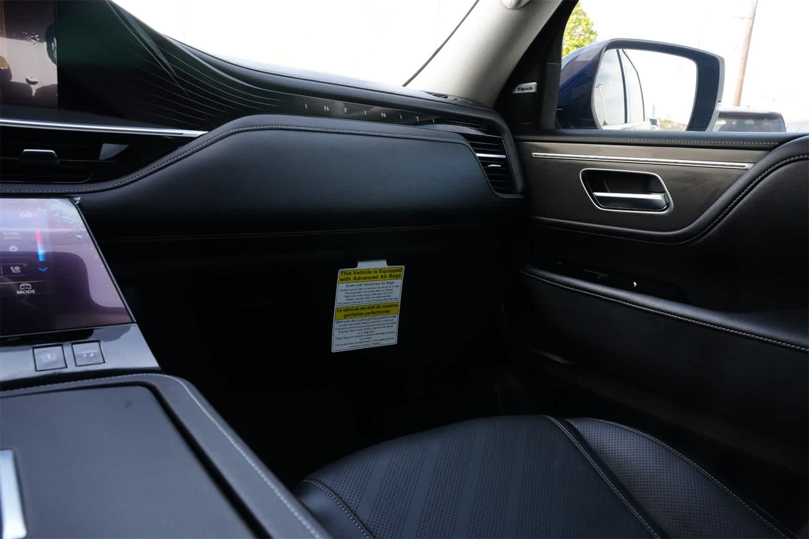 Thumbnail: 2025 INFINITI QX80 - 8