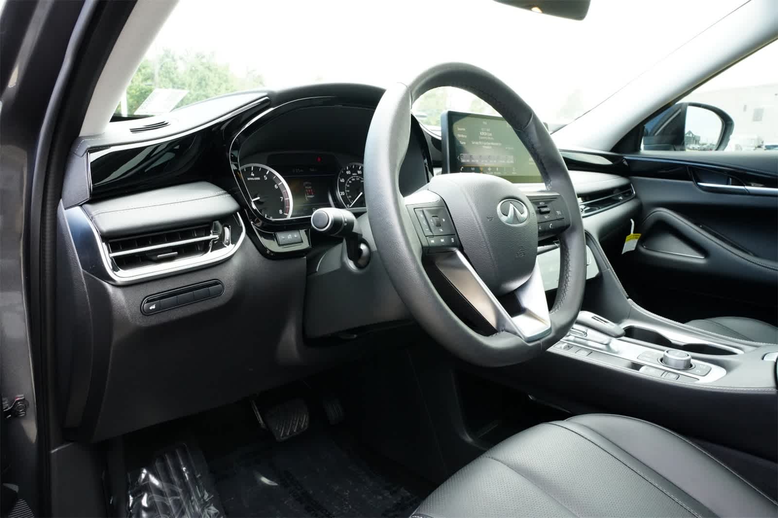 Thumbnail: 2024 INFINITI QX60 - 15