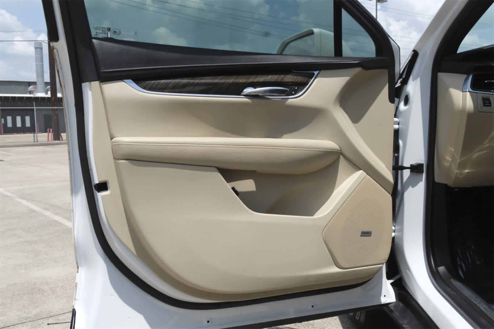 Thumbnail: 2017 Cadillac XT5 - 18