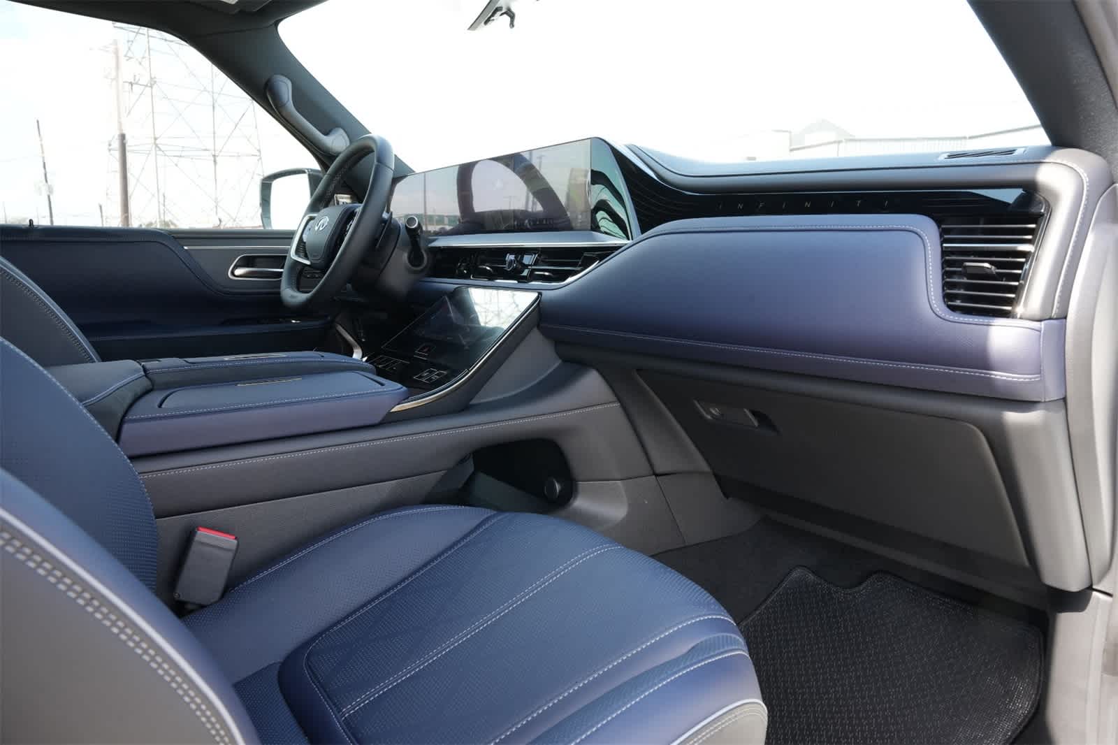 Thumbnail: 2026 INFINITI QX80 - 22