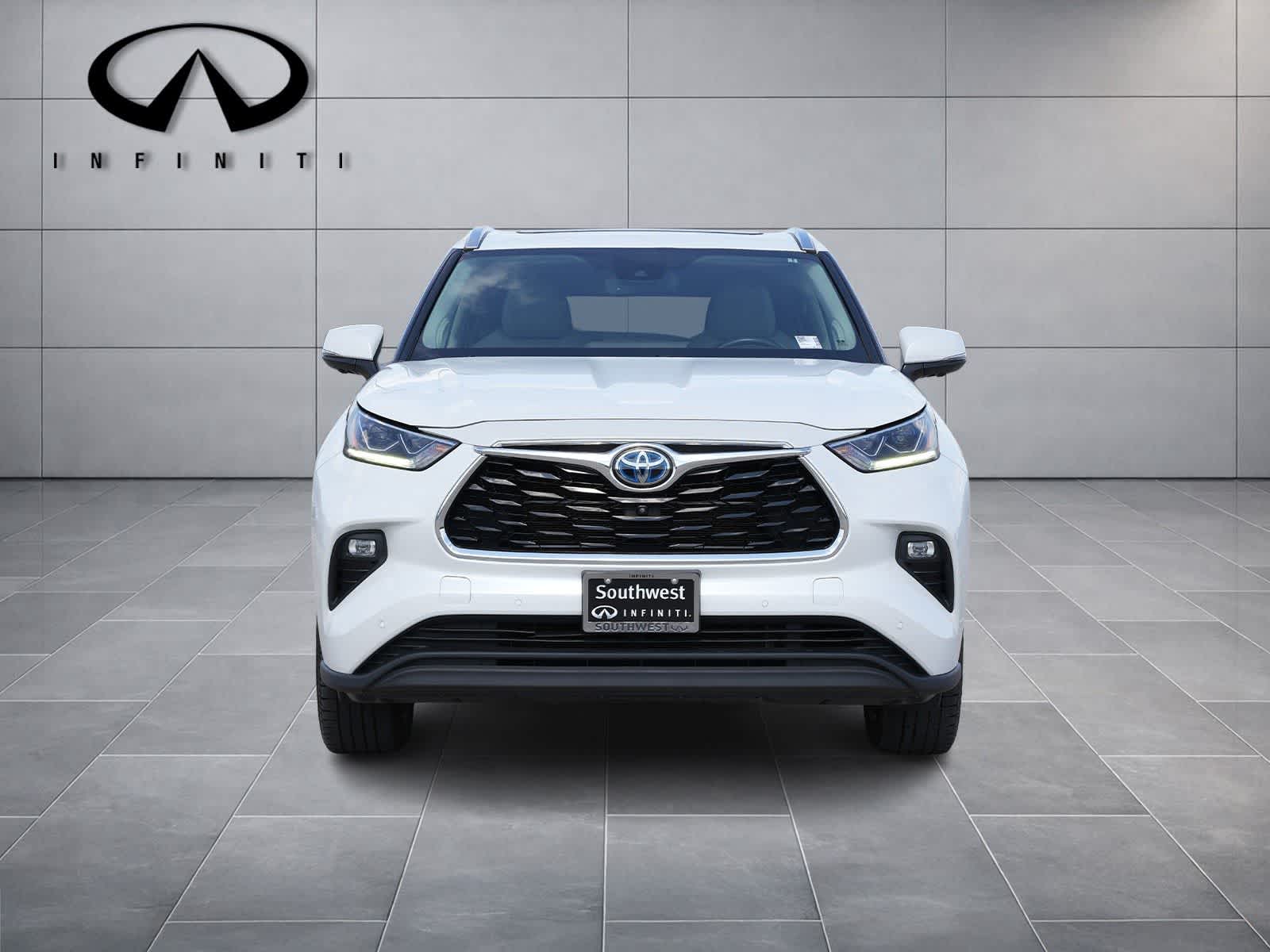 Thumbnail: 2023 Toyota Highlander - 2