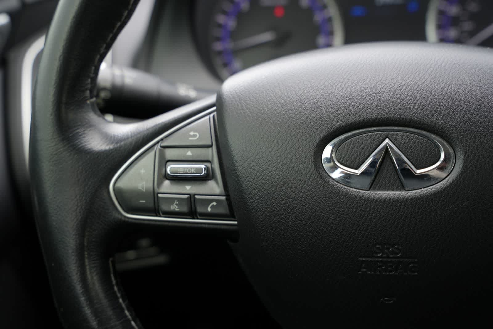 Thumbnail: 2015 INFINITI Q50 - 10
