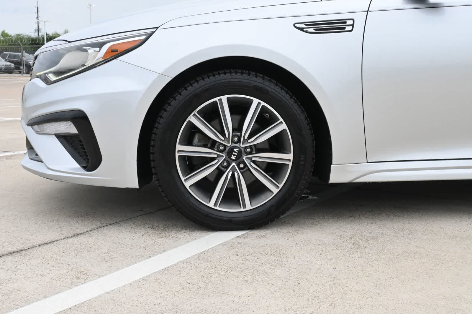 Thumbnail: 2019 Kia Optima - 26