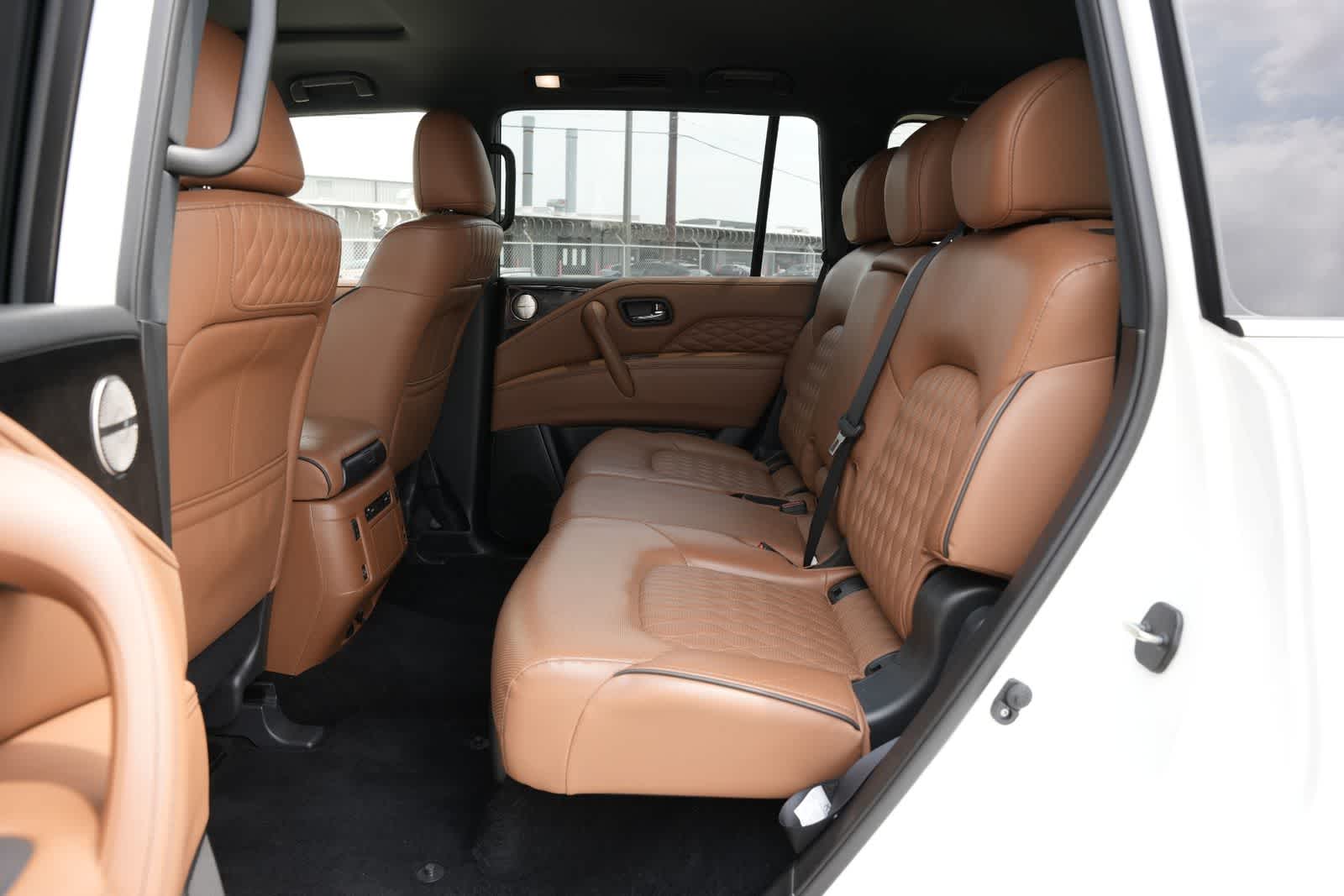 Thumbnail: 2024 INFINITI QX80 - 19