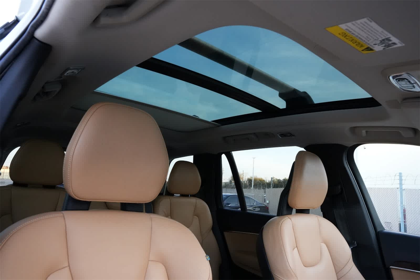 Thumbnail: 2016 Volvo XC90 - 24