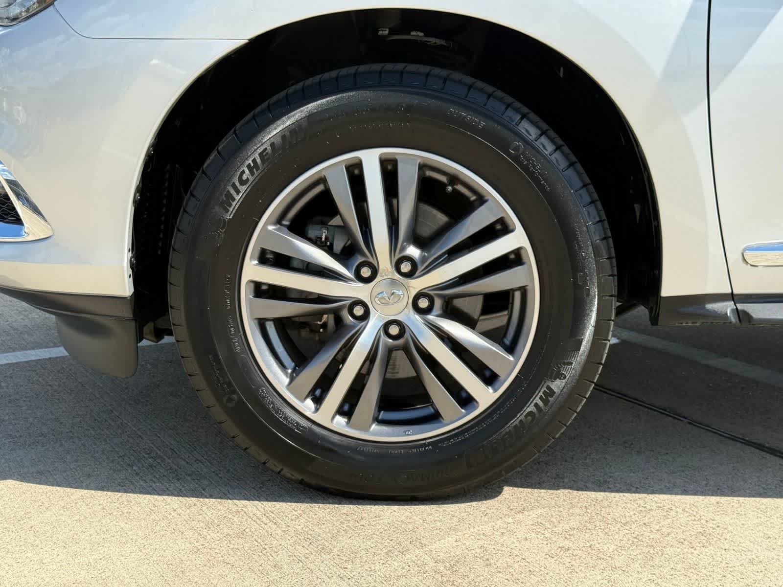 Thumbnail: 2020 INFINITI QX60 - 21