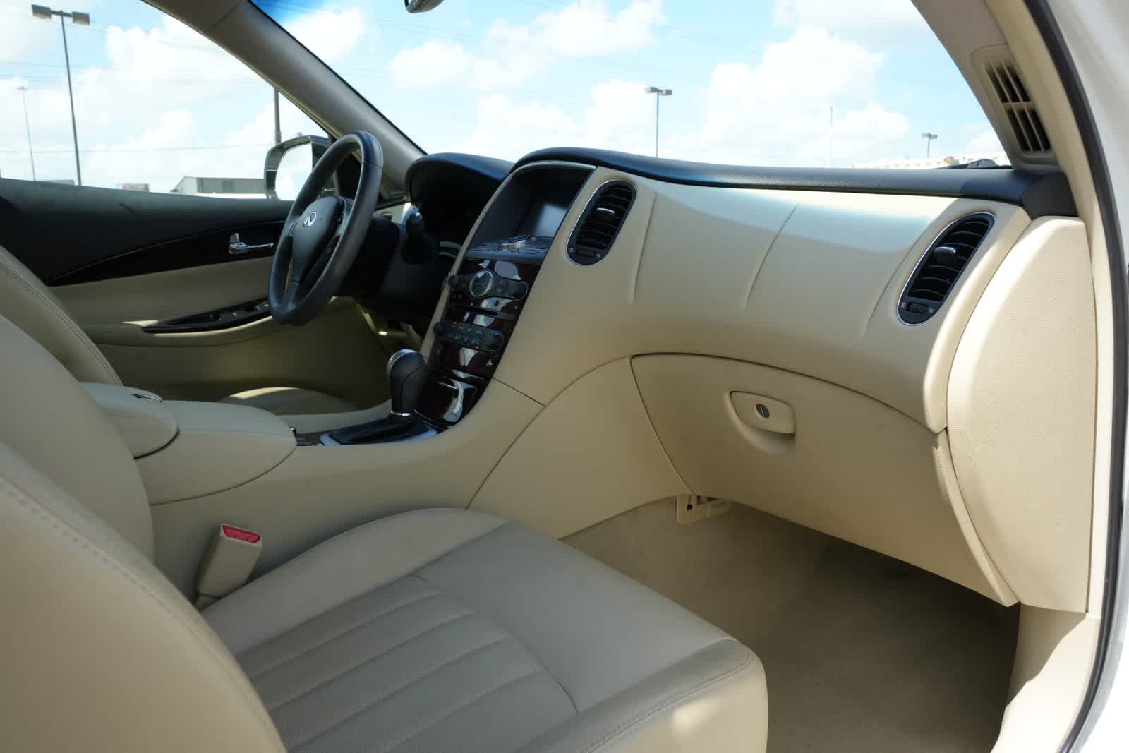Thumbnail: 2016 INFINITI QX50 - 22