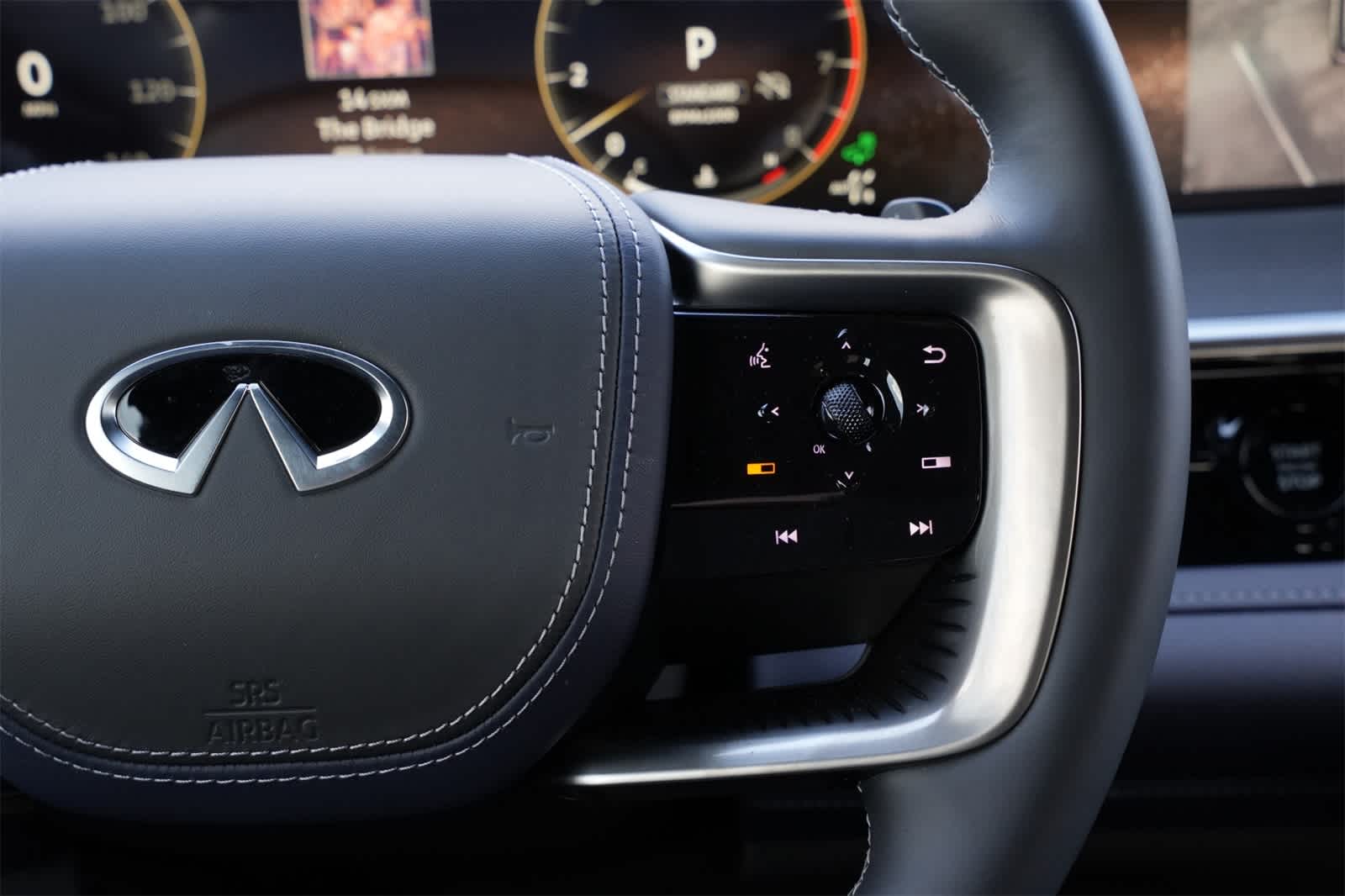 Thumbnail: 2026 INFINITI QX80 - 11