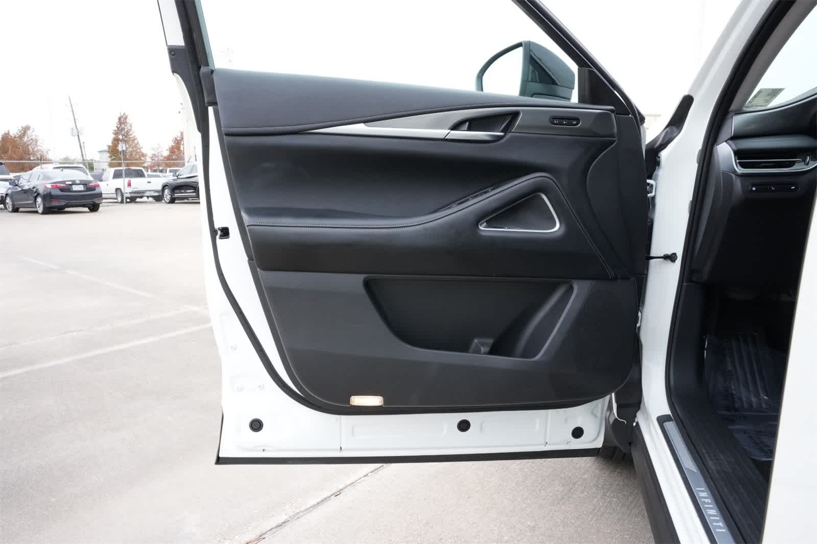 Thumbnail: 2025 INFINITI QX60 - 18