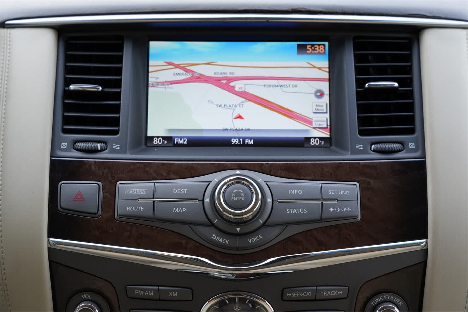 Thumbnail: 2011 INFINITI QX56 - 13