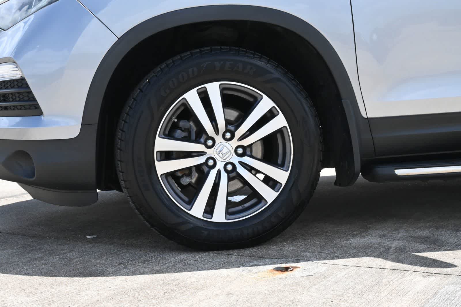 Thumbnail: 2018 Honda Pilot - 28