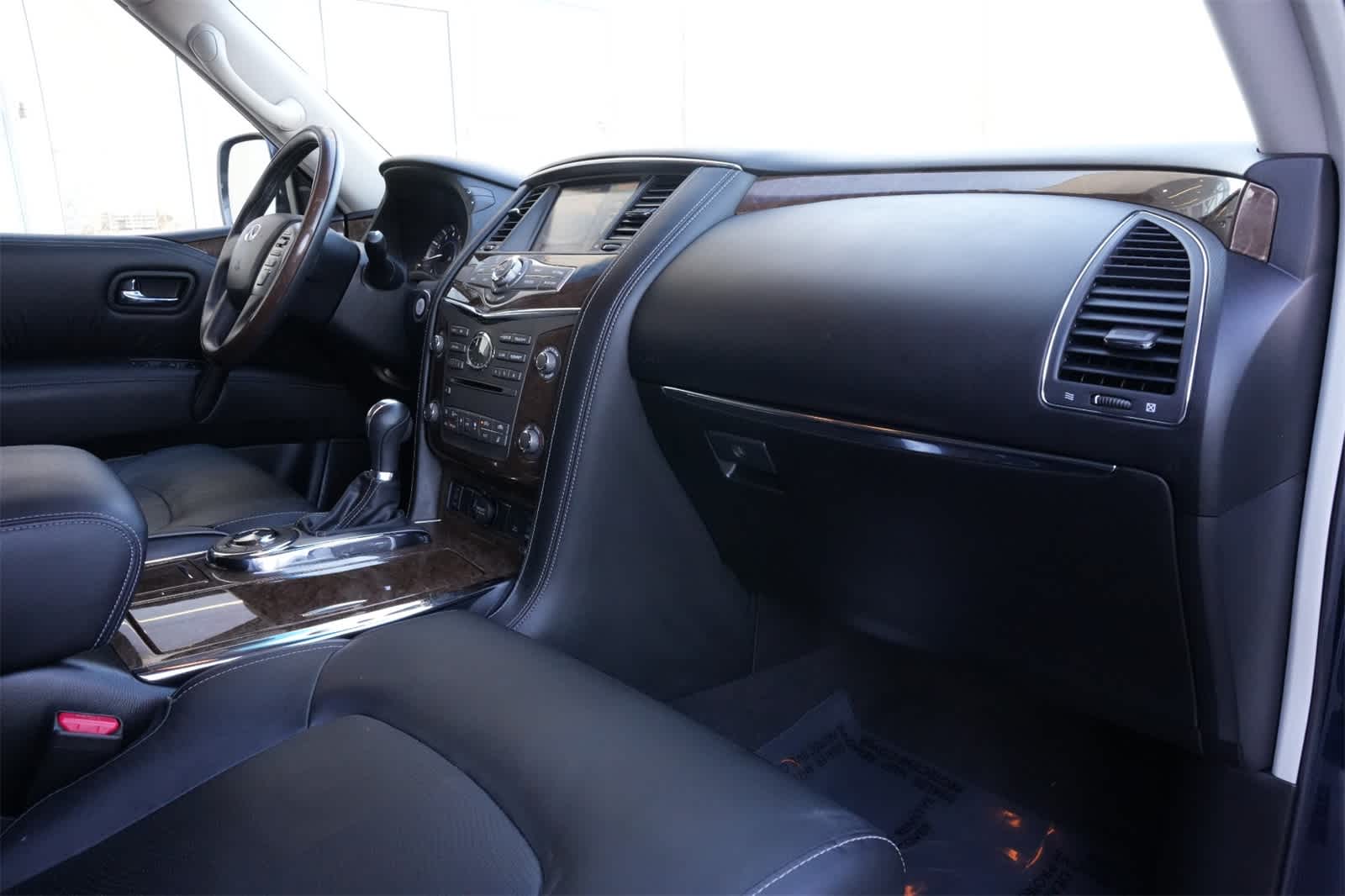 Thumbnail: 2017 INFINITI QX80 - 22