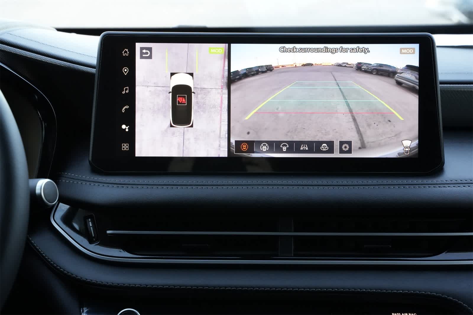 Thumbnail: 2026 INFINITI QX60 - 14