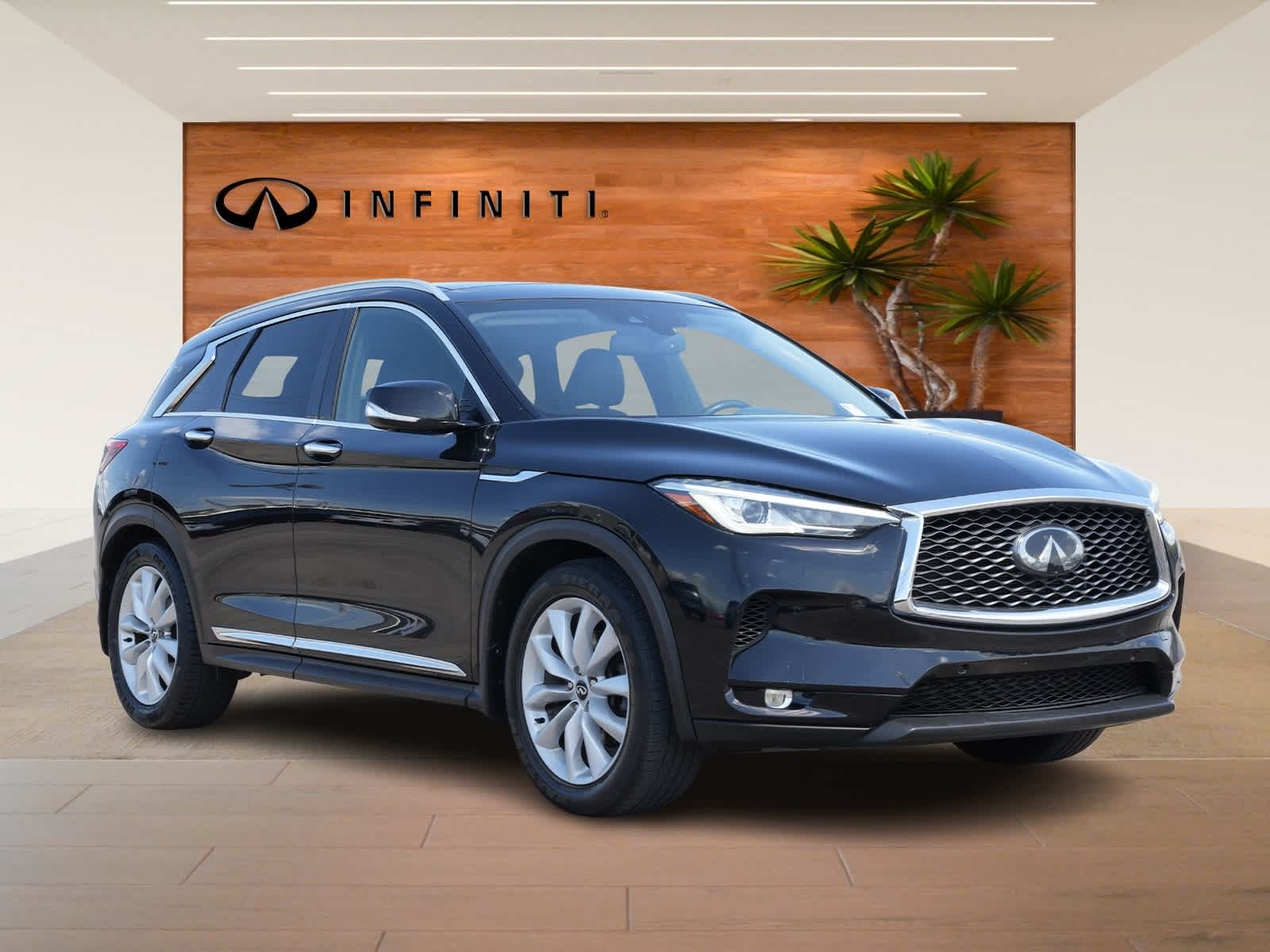 Thumbnail: 2019 INFINITI QX50 - 3