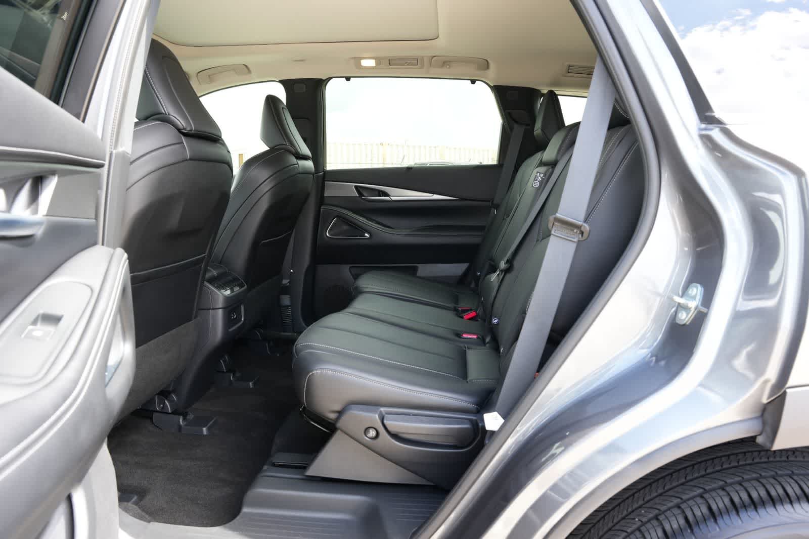 Thumbnail: 2025 INFINITI QX60 - 20