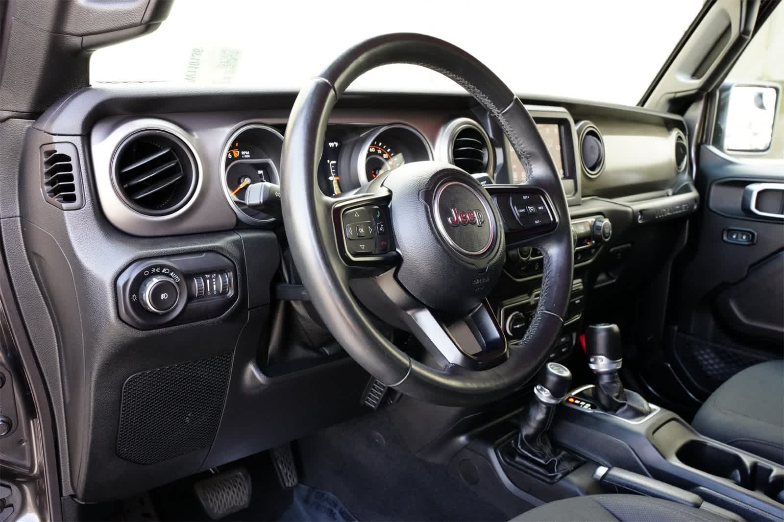Thumbnail: 2018 Jeep Wrangler - 16