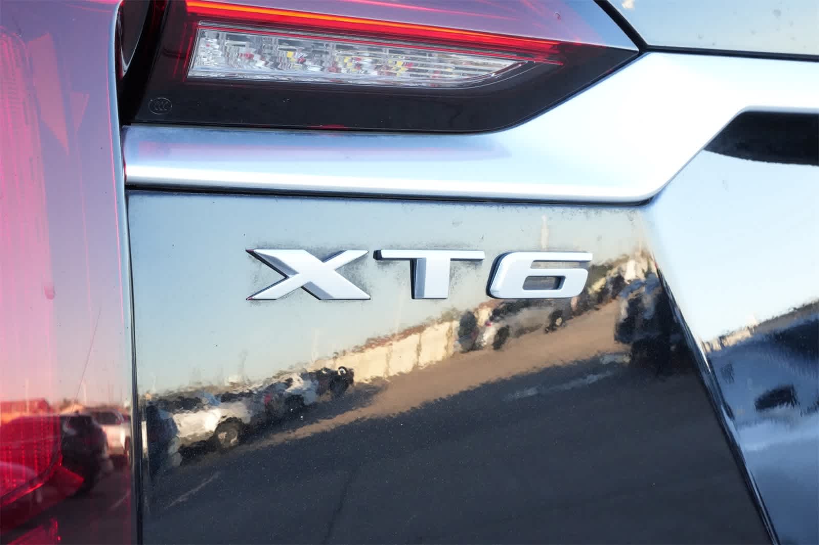 Thumbnail: 2022 Cadillac XT6 - 20