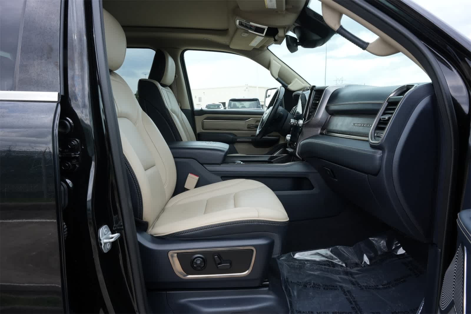 Thumbnail: 2019 RAM 1500 - 23