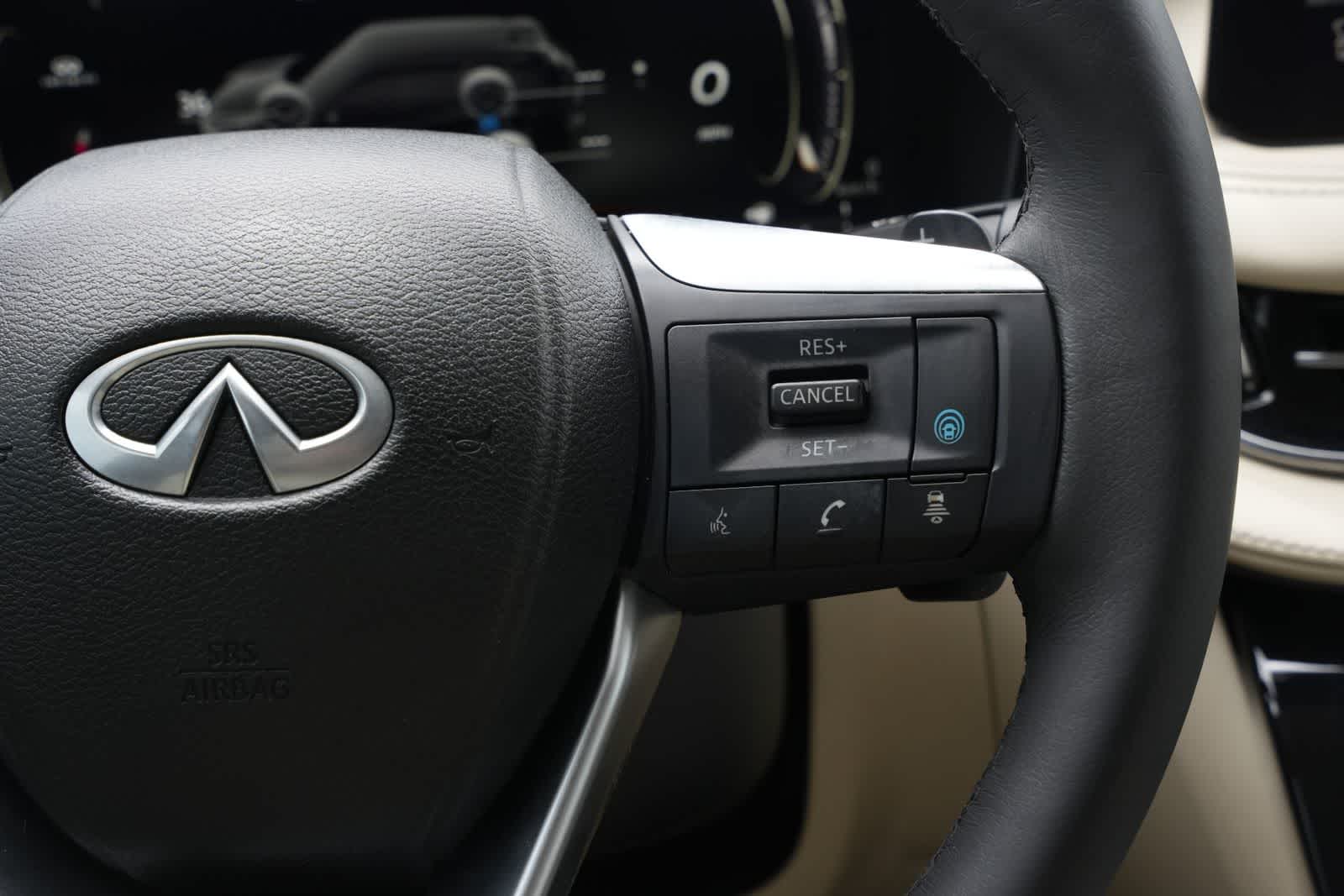 Thumbnail: 2023 INFINITI QX60 - 11