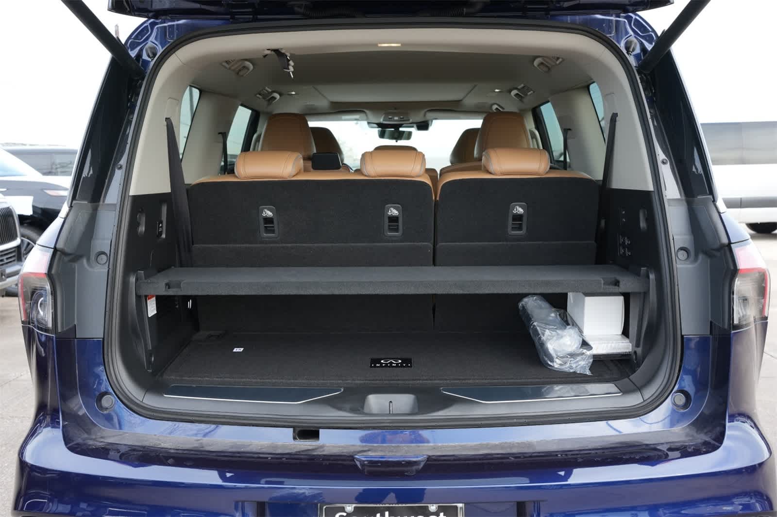 2025 INFINITI QX80 Sensory 23