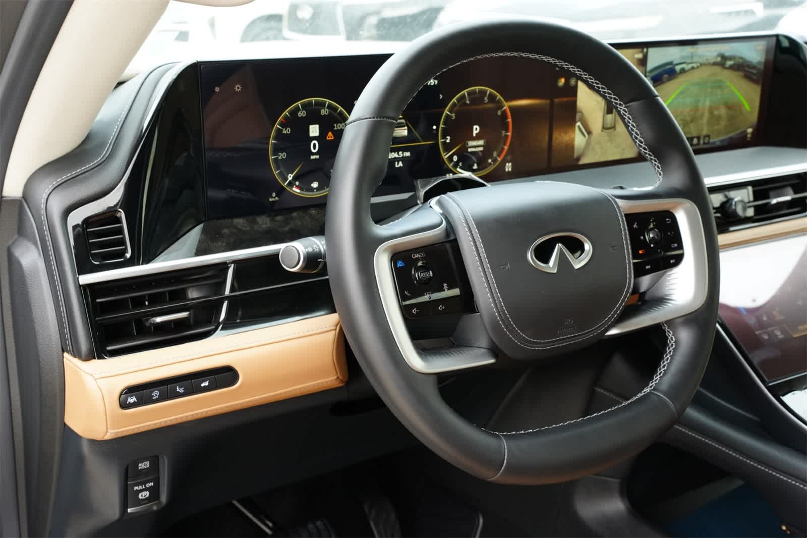 Thumbnail: 2025 INFINITI QX80 - 16