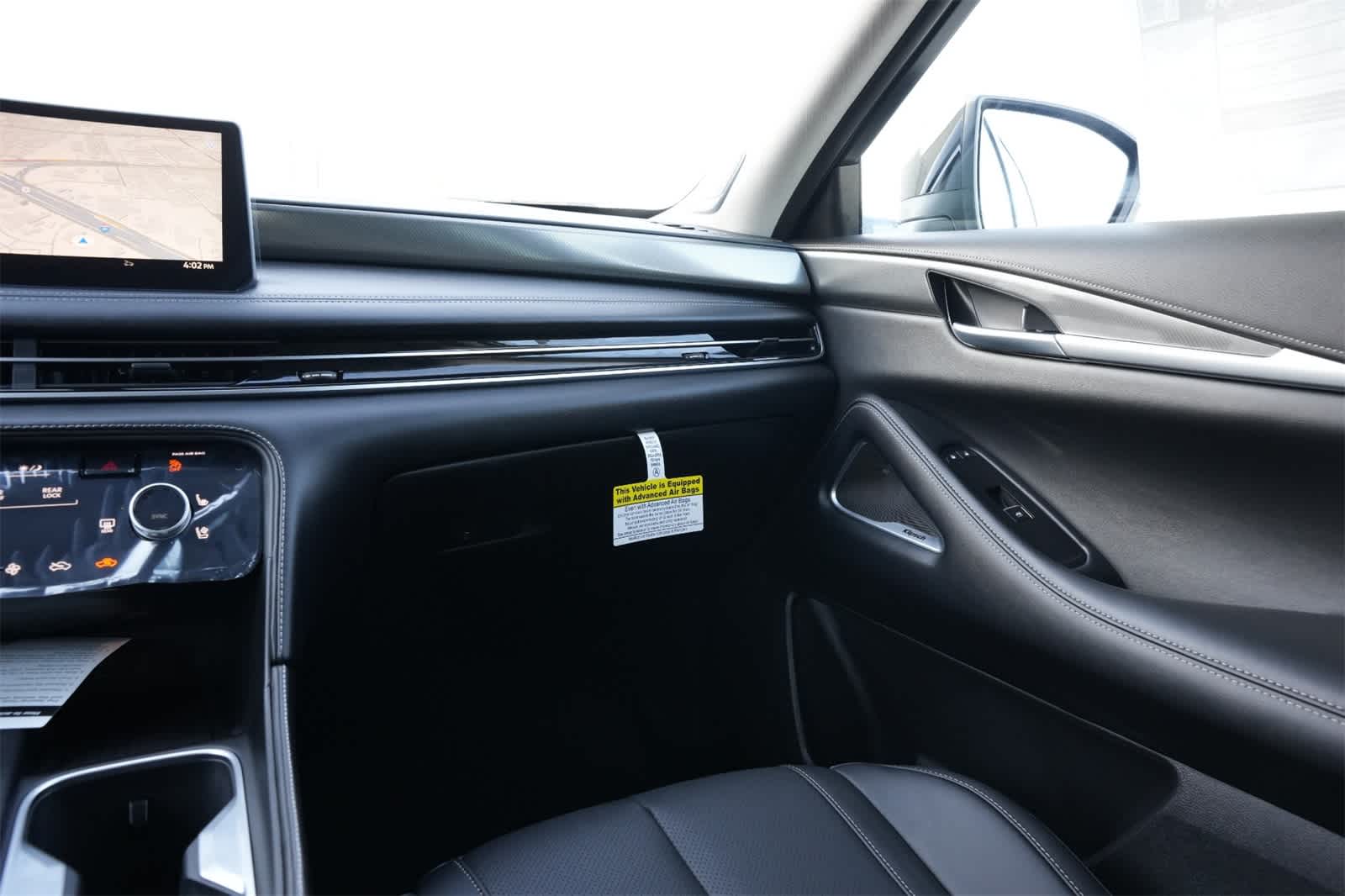 Thumbnail: 2026 INFINITI QX60 - 8