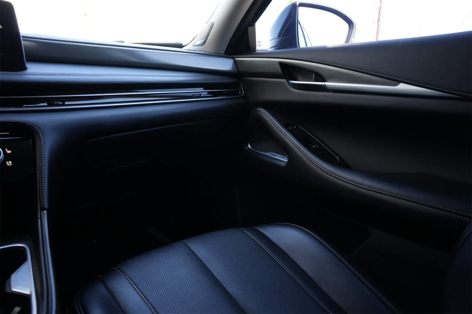 Thumbnail: 2023 INFINITI QX60 - 8