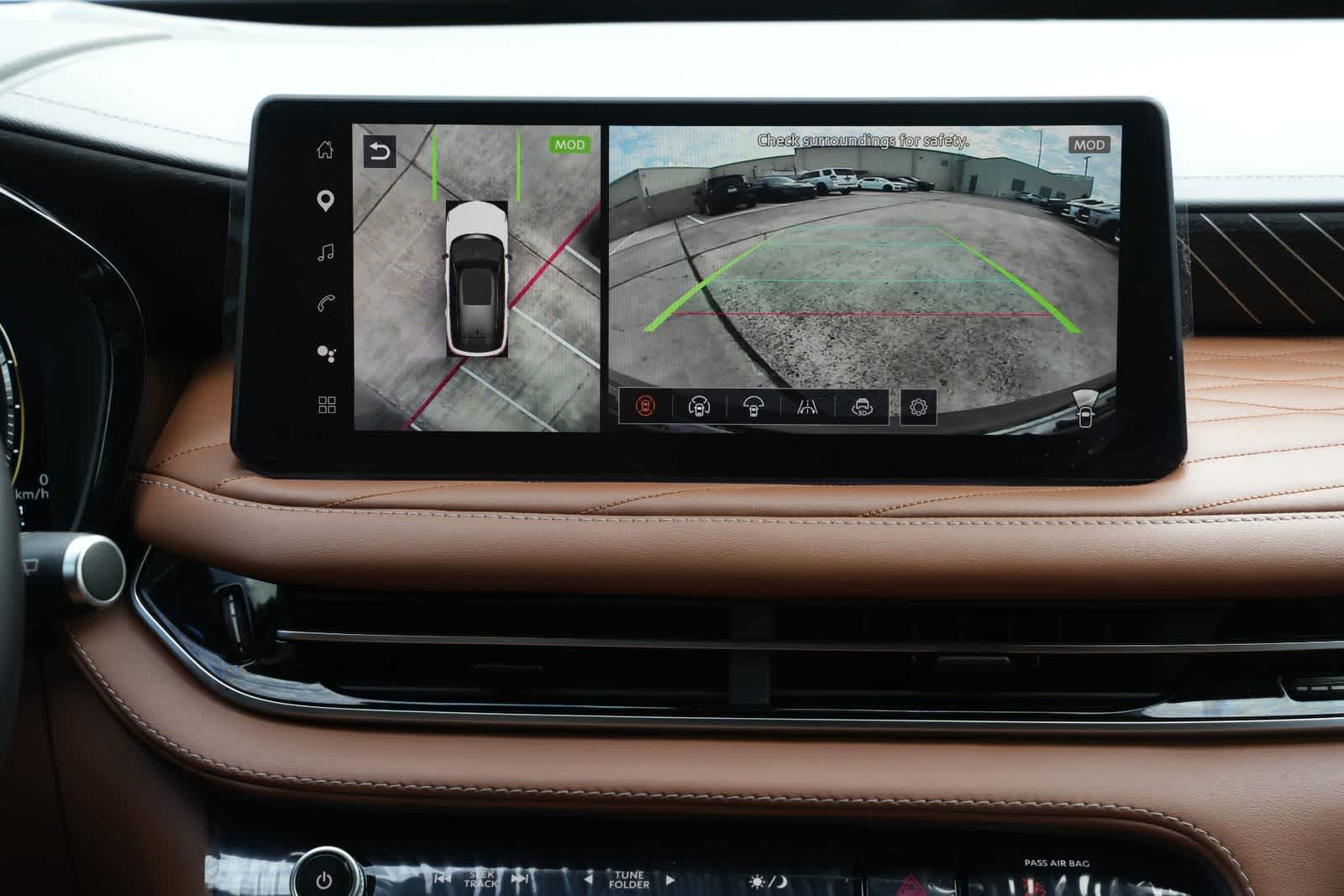 Thumbnail: 2026 INFINITI QX60 - 14