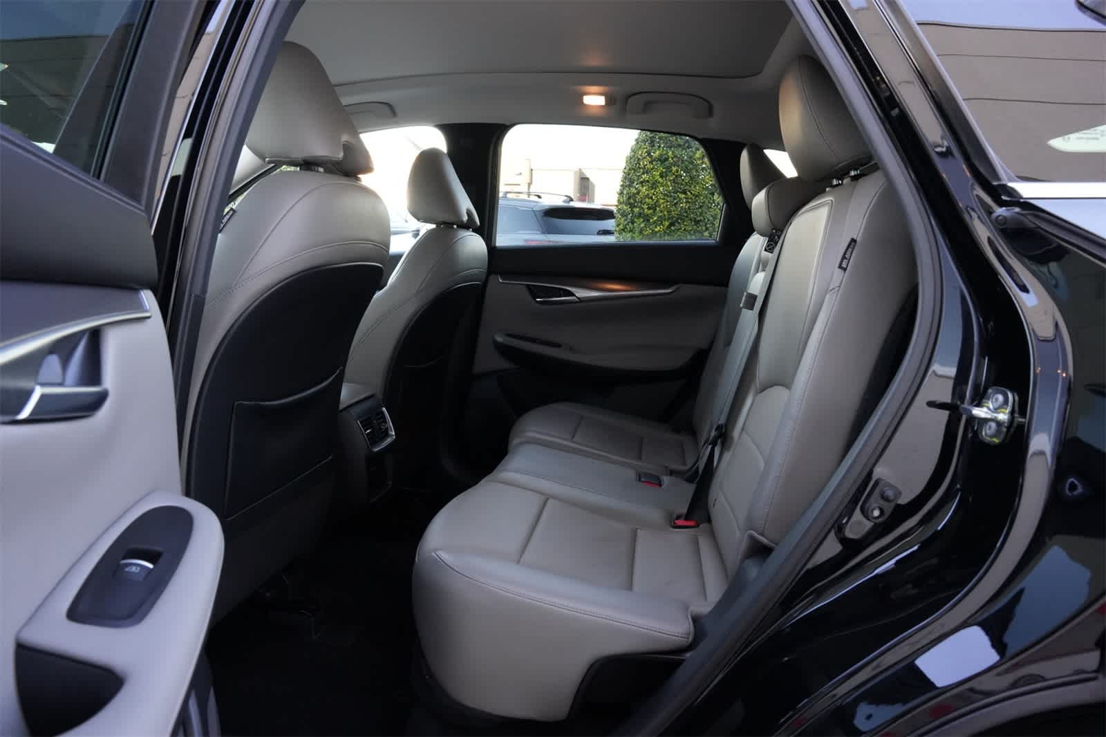 Thumbnail: 2023 INFINITI QX50 - 19