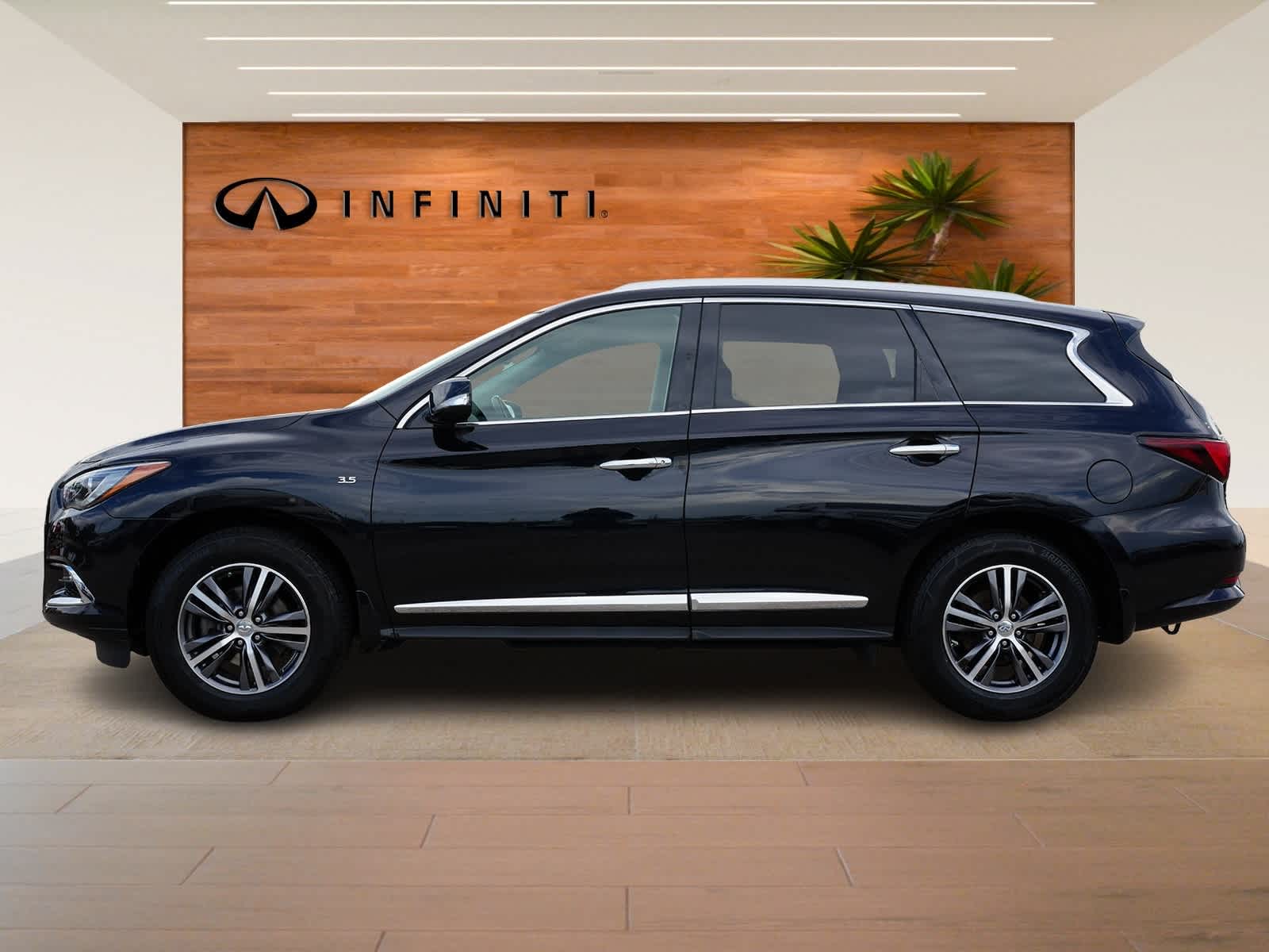 Thumbnail: 2019 INFINITI QX60 - 4