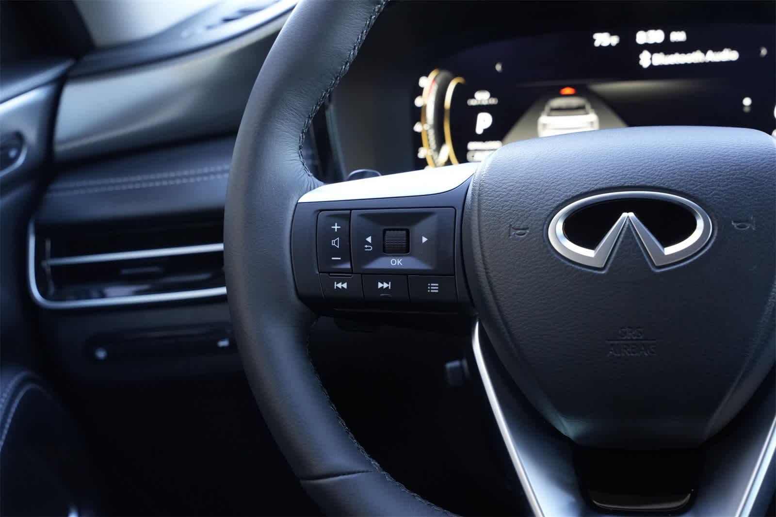 Thumbnail: 2026 INFINITI QX60 - 10