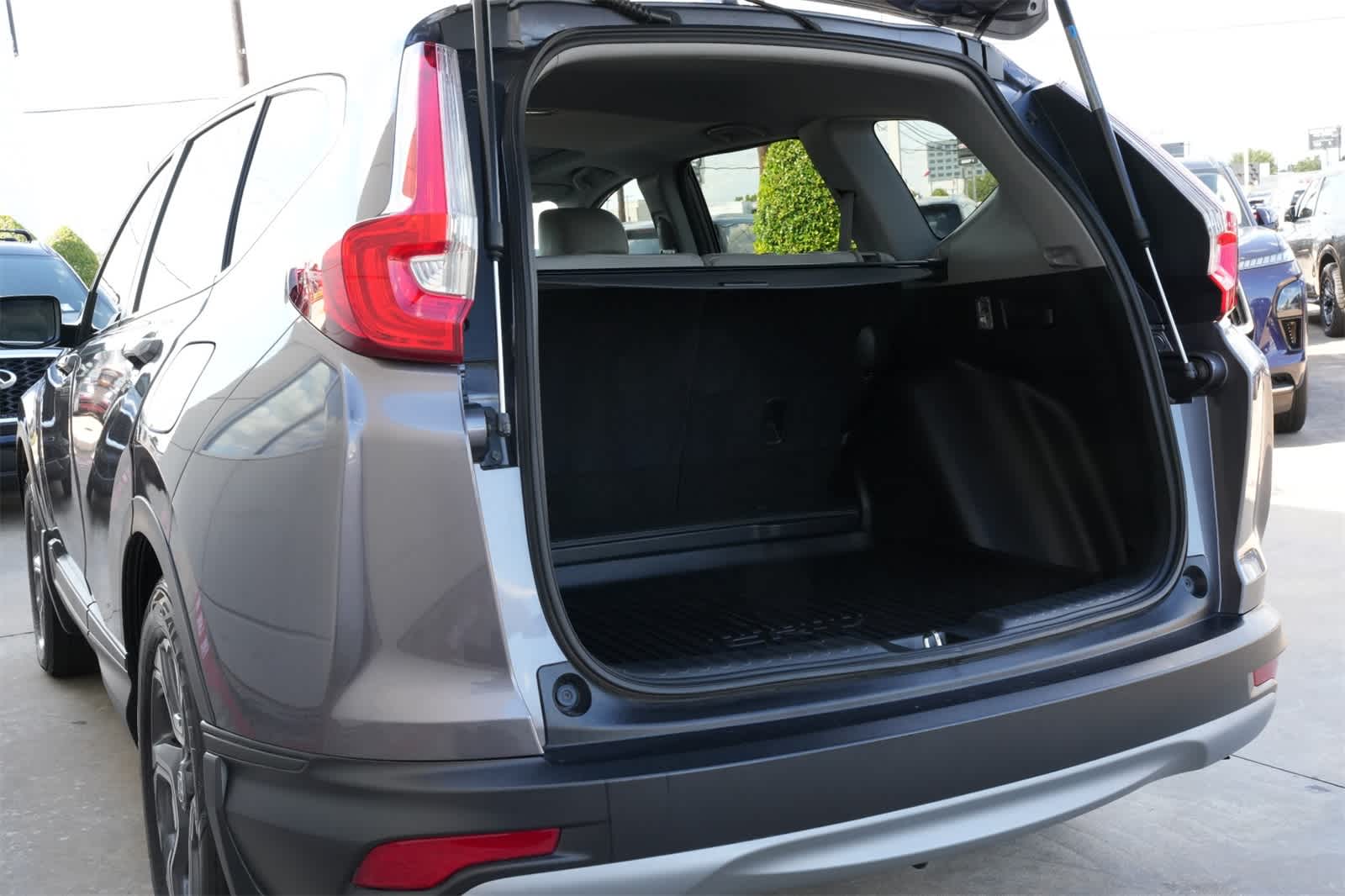 Thumbnail: 2018 Honda CR-V - 21