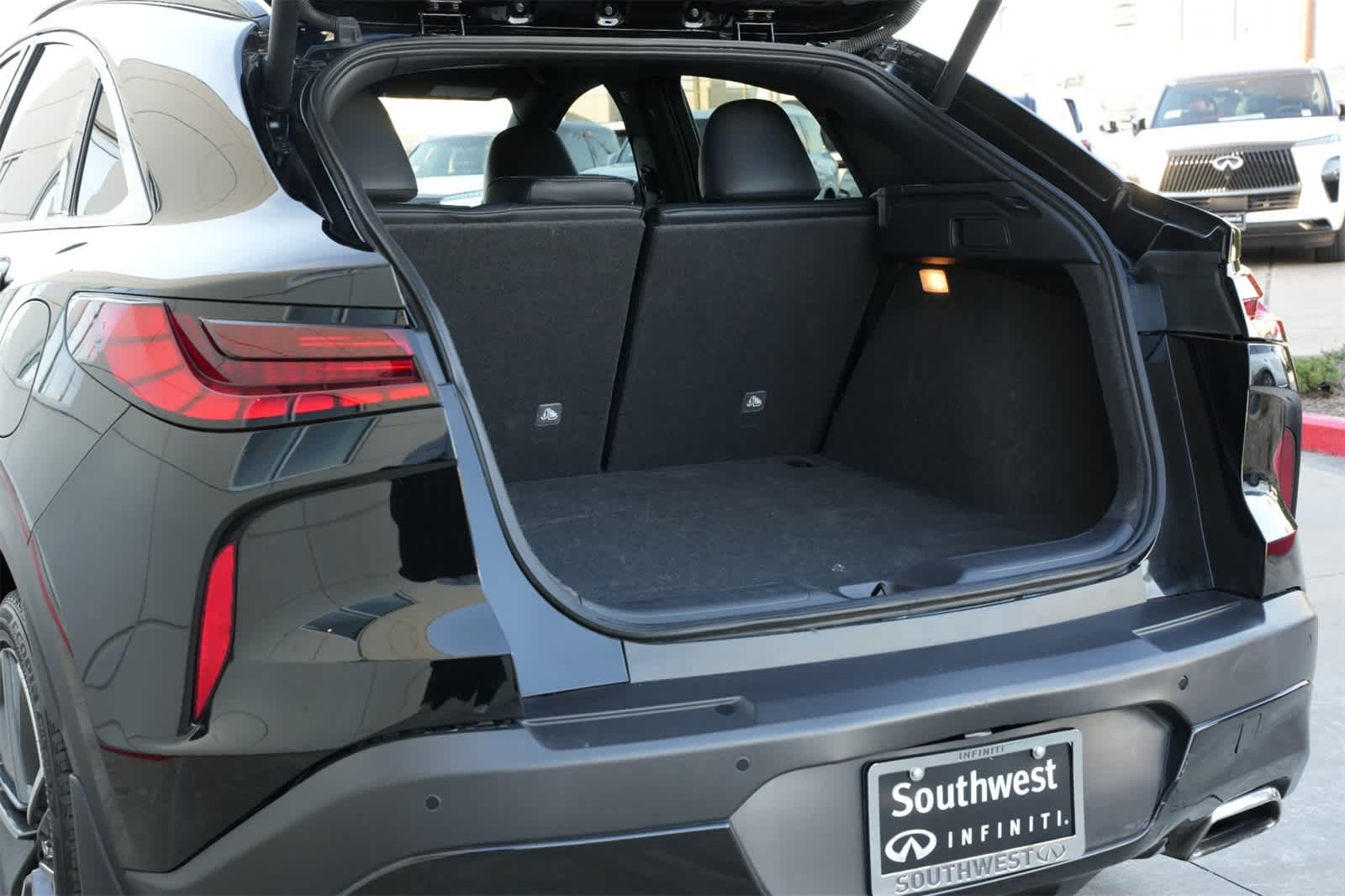 Thumbnail: 2024 INFINITI QX55 - 20