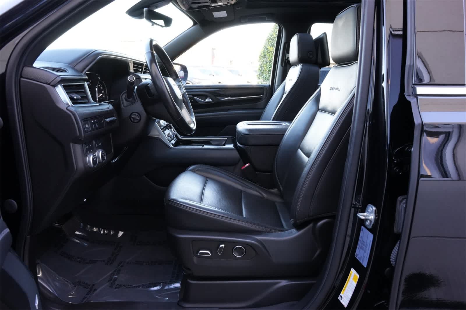 Thumbnail: 2021 GMC Yukon - 17