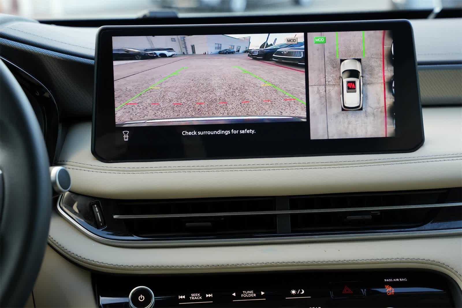 Thumbnail: 2025 INFINITI QX60 - 14