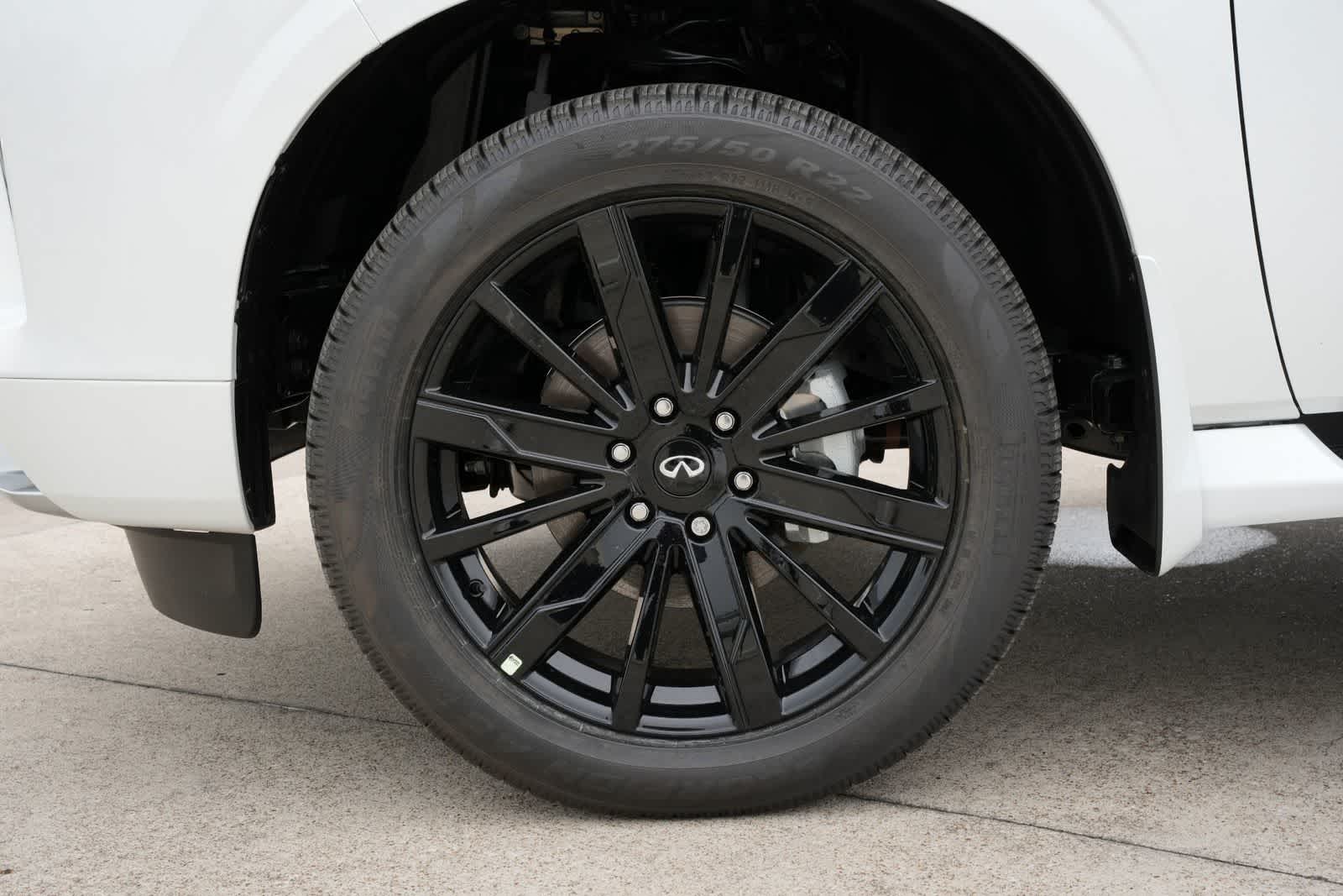 Thumbnail: 2026 INFINITI QX80 - 26
