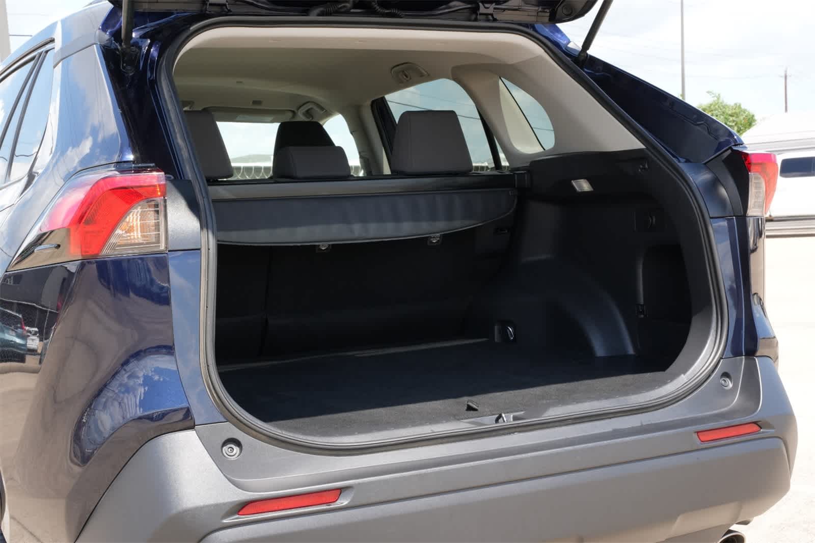 Thumbnail: 2024 Toyota RAV4 - 21