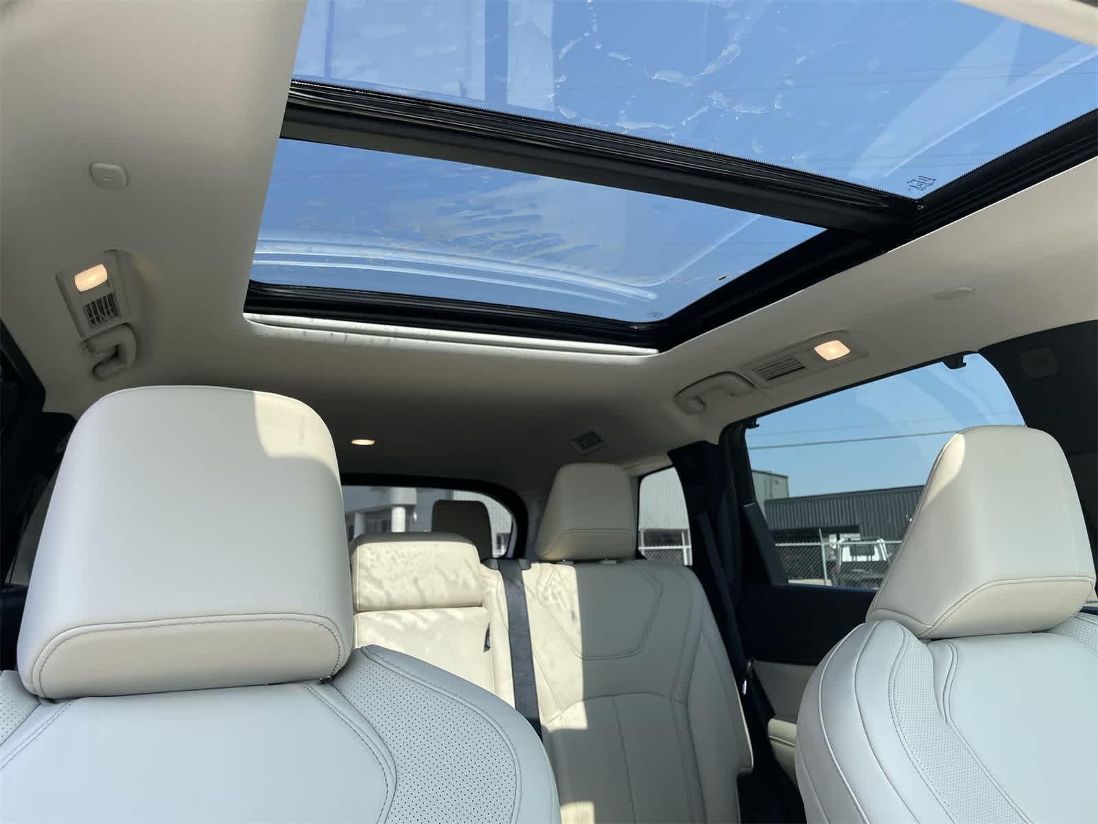 Thumbnail: 2025 INFINITI QX60 - 25