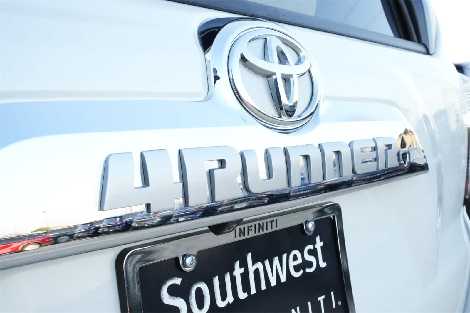 Thumbnail: 2016 Toyota 4Runner - 20