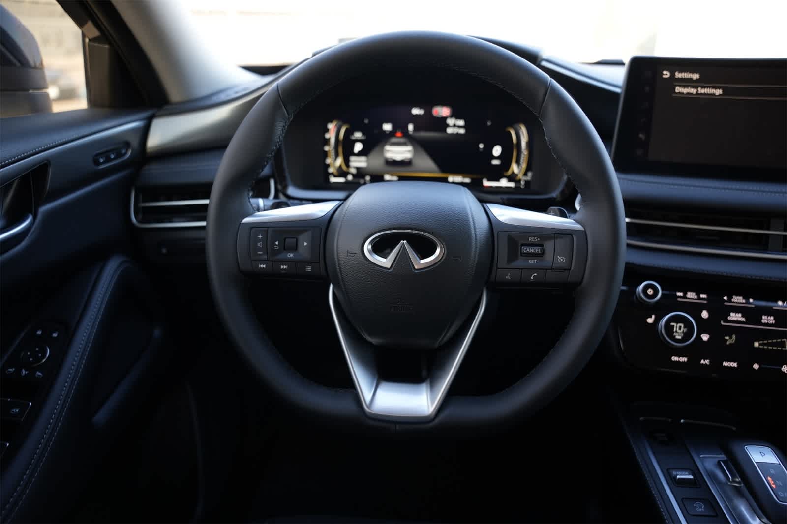 Thumbnail: 2026 INFINITI QX60 - 9