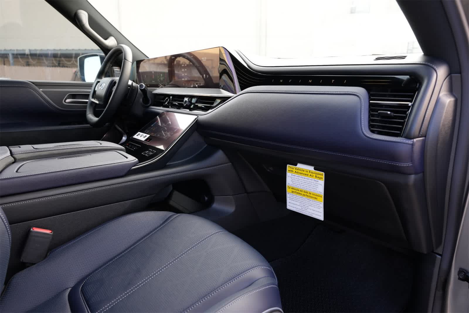 Thumbnail: 2026 INFINITI QX80 - 23