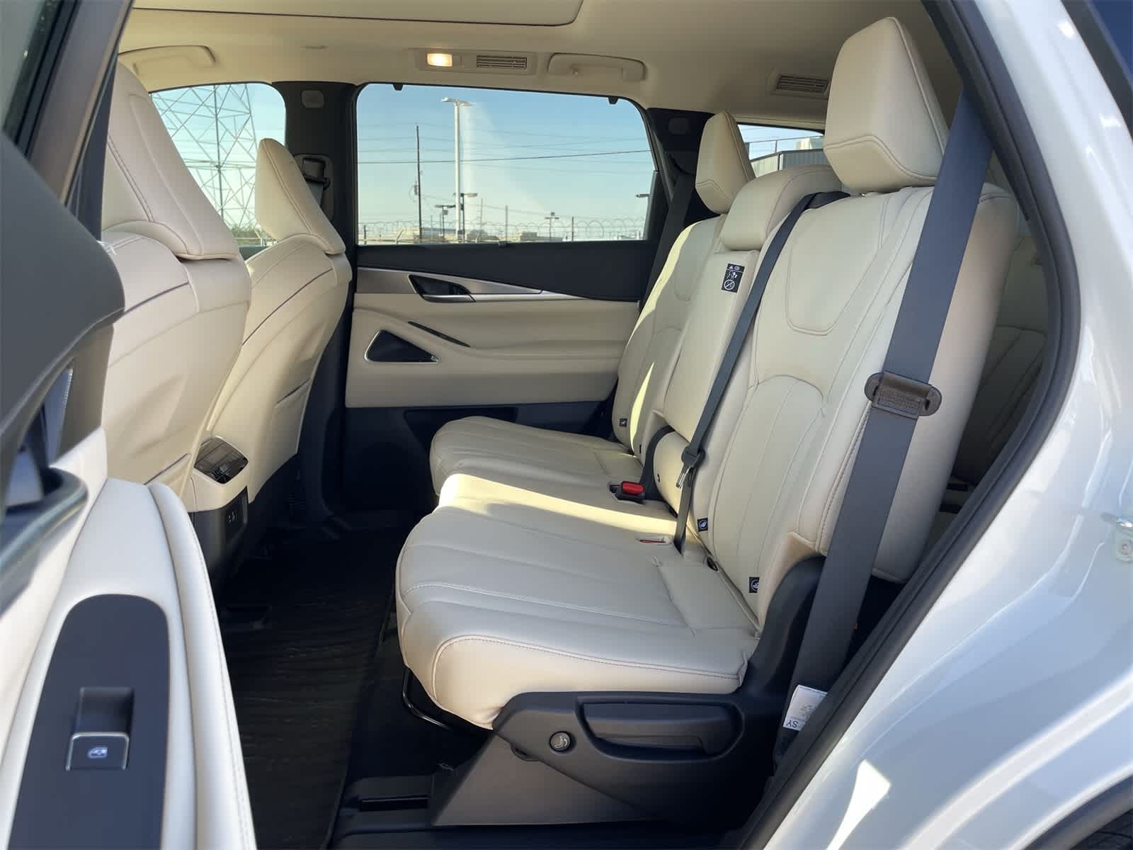 Thumbnail: 2025 INFINITI QX60 - 19