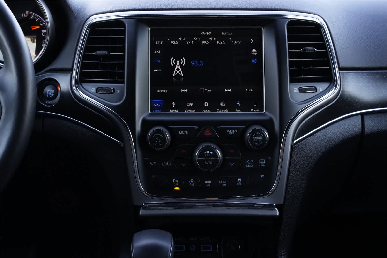 Thumbnail: 2018 Jeep Grand Cherokee - 13