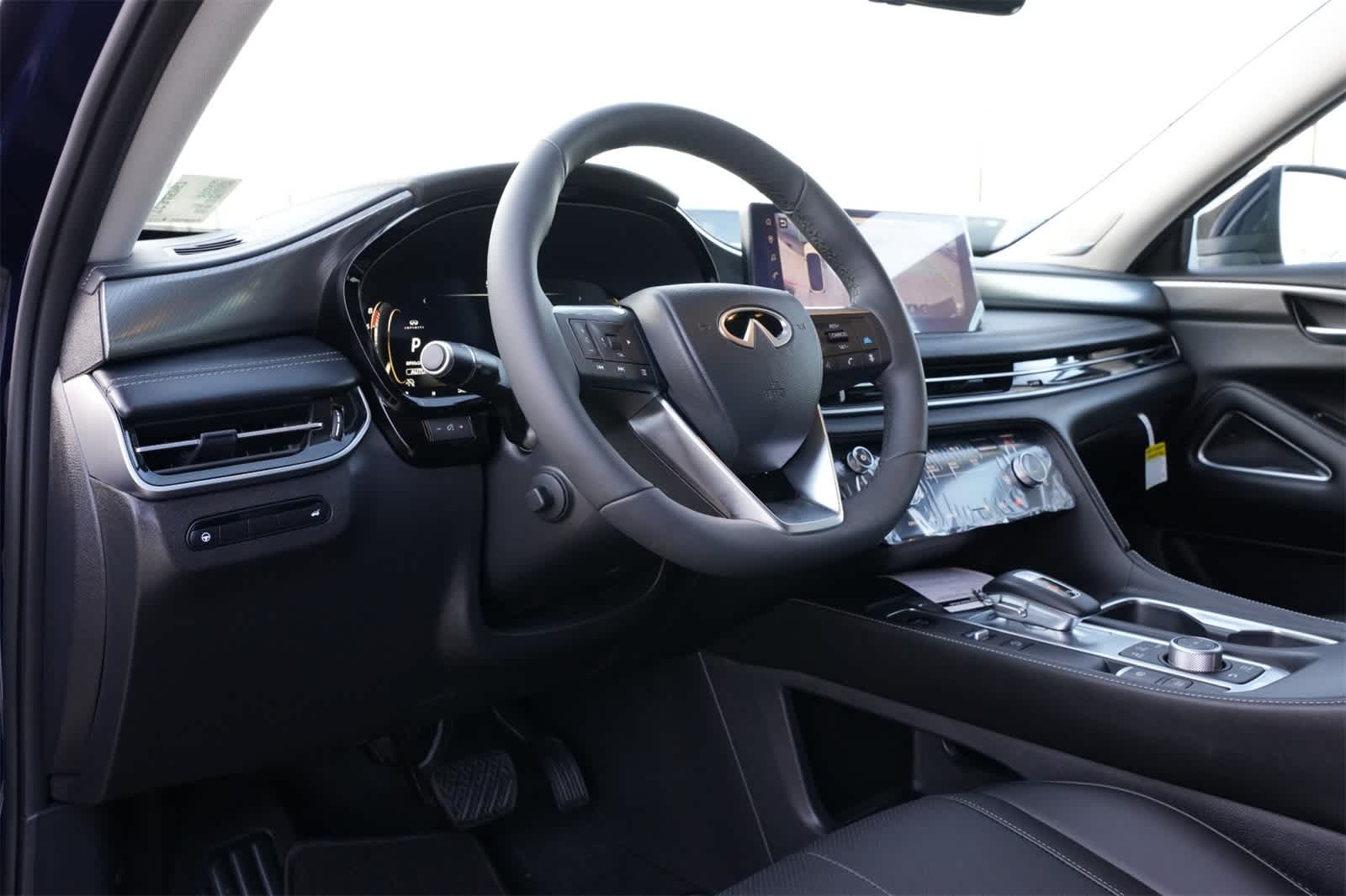 Thumbnail: 2026 INFINITI QX60 - 16