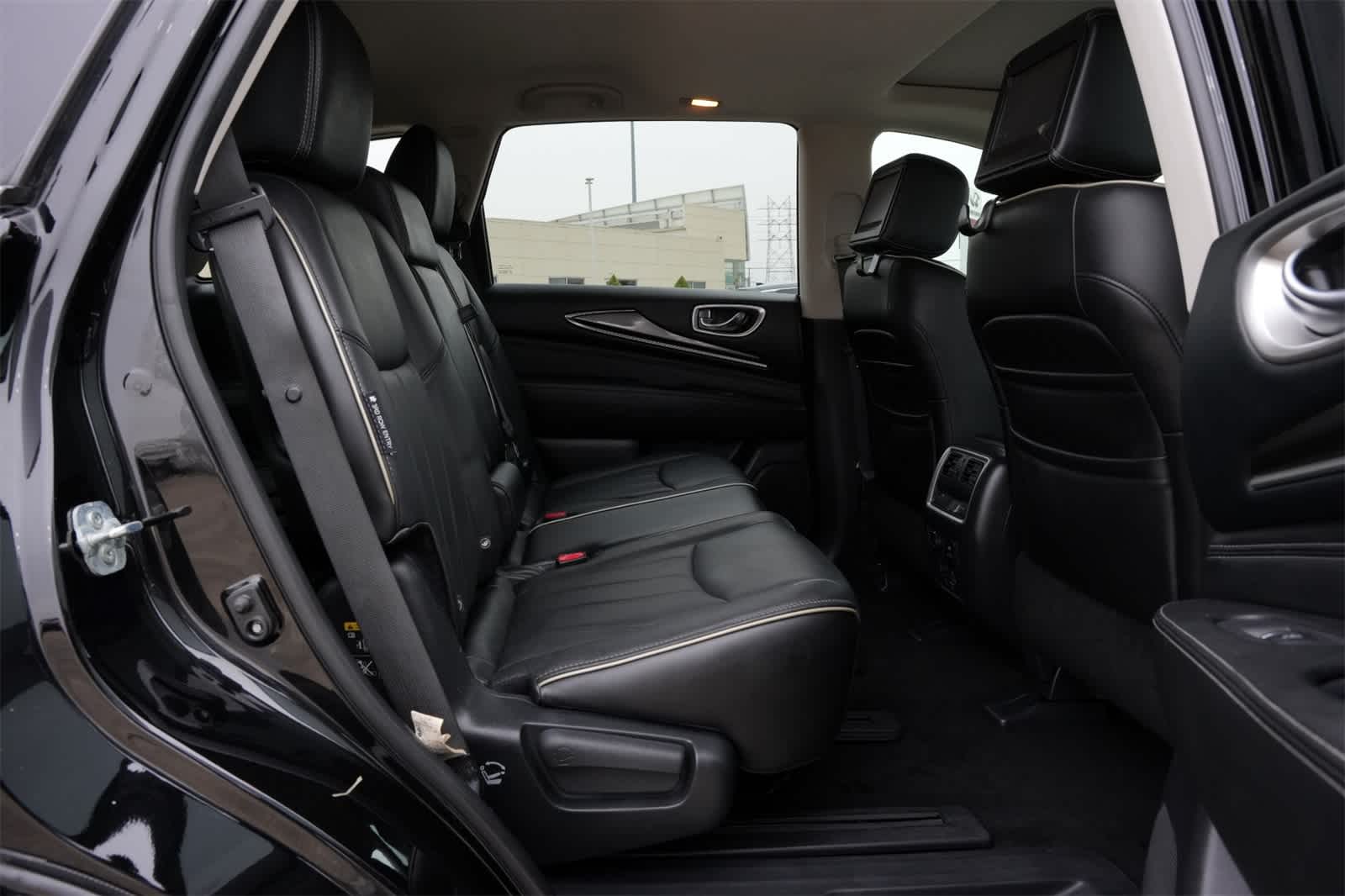 Thumbnail: 2018 INFINITI QX60 - 21