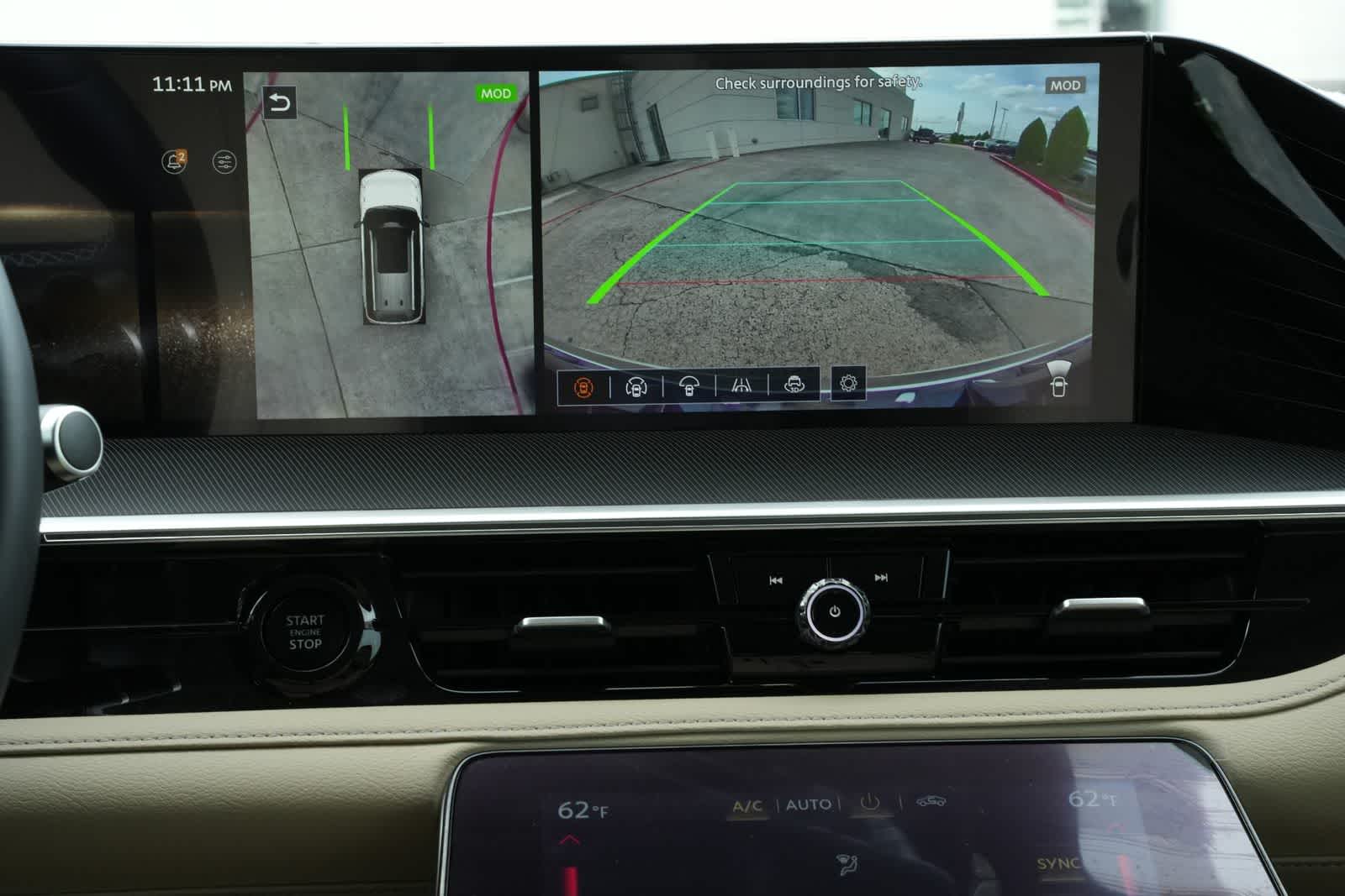 Thumbnail: 2026 INFINITI QX80 - 14