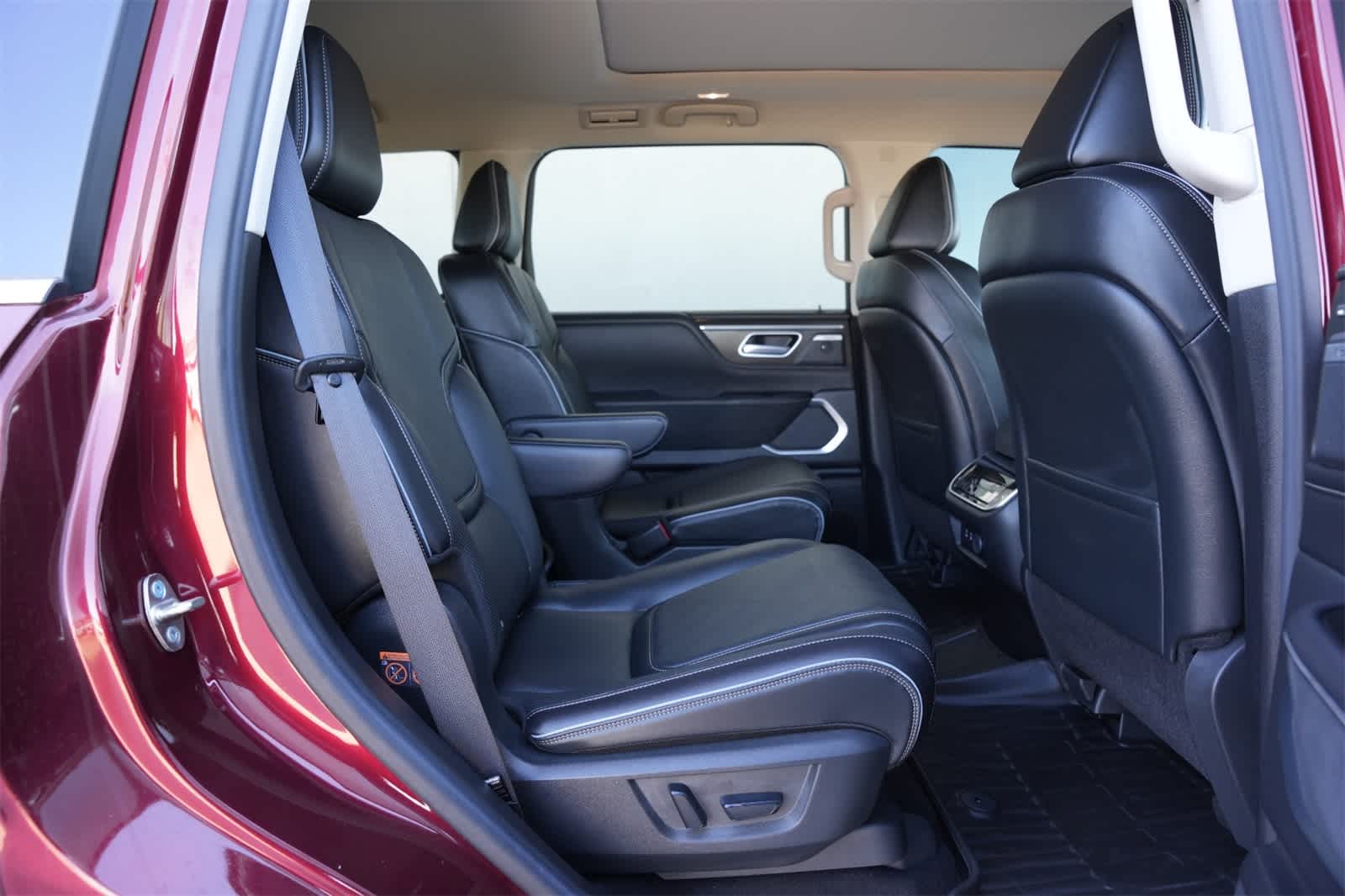 Thumbnail: 2025 INFINITI QX80 - 20