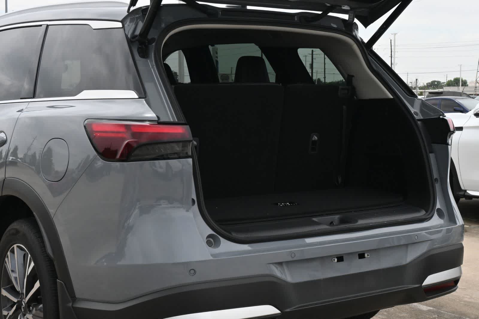 Thumbnail: 2026 INFINITI QX60 - 21