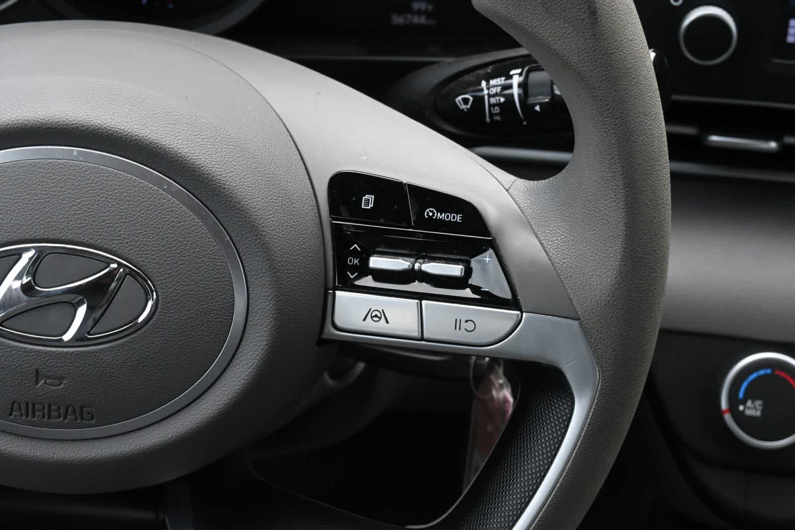 Thumbnail: 2021 Hyundai Elantra - 11