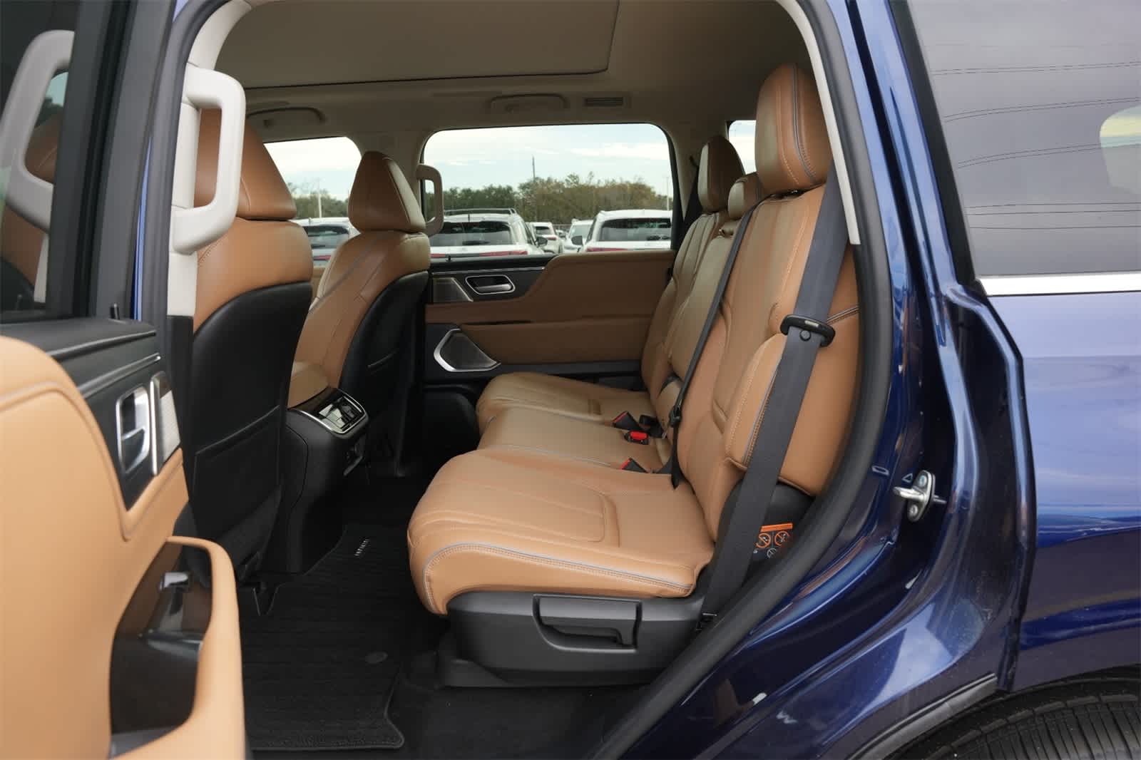2025 INFINITI QX80 Sensory 21